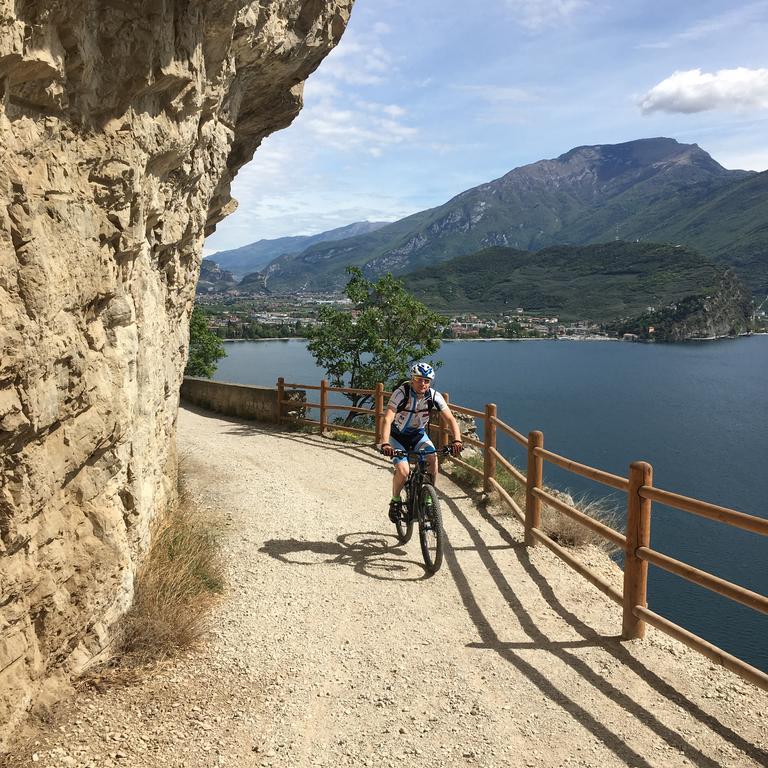 Garda Bike Apartments Riva del Garda Eksteriør bilde